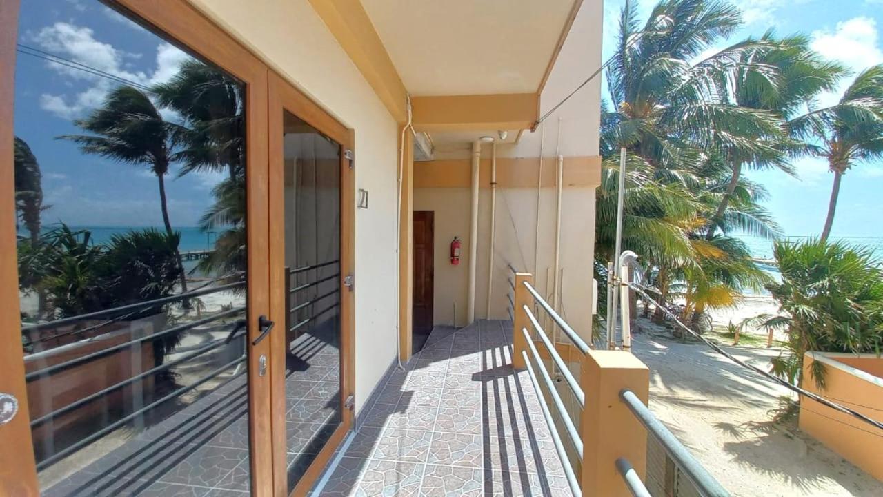 Beach Club Condos At Popeyes Cayo Caulker Exterior foto