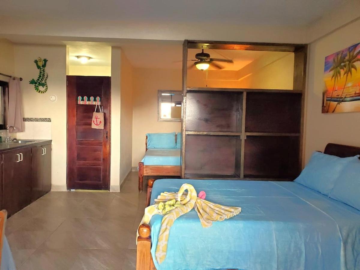 Beach Club Condos At Popeyes Cayo Caulker Exterior foto