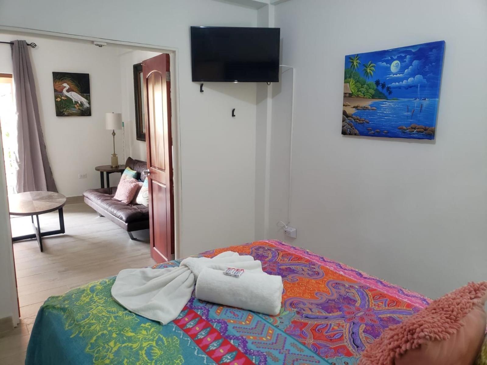 Beach Club Condos At Popeyes Cayo Caulker Exterior foto