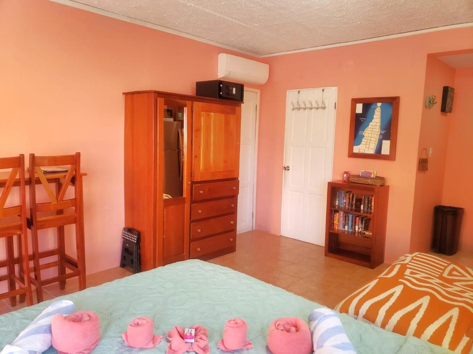 Beach Club Condos At Popeyes Cayo Caulker Exterior foto